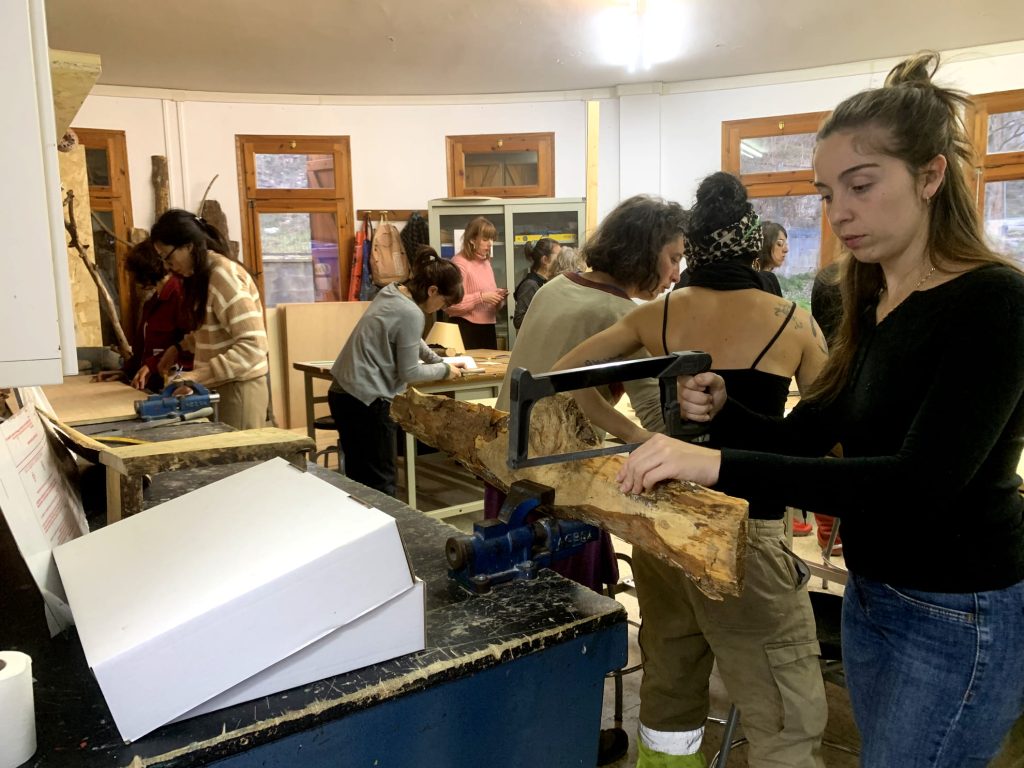 ambient de taller Mireia serrant